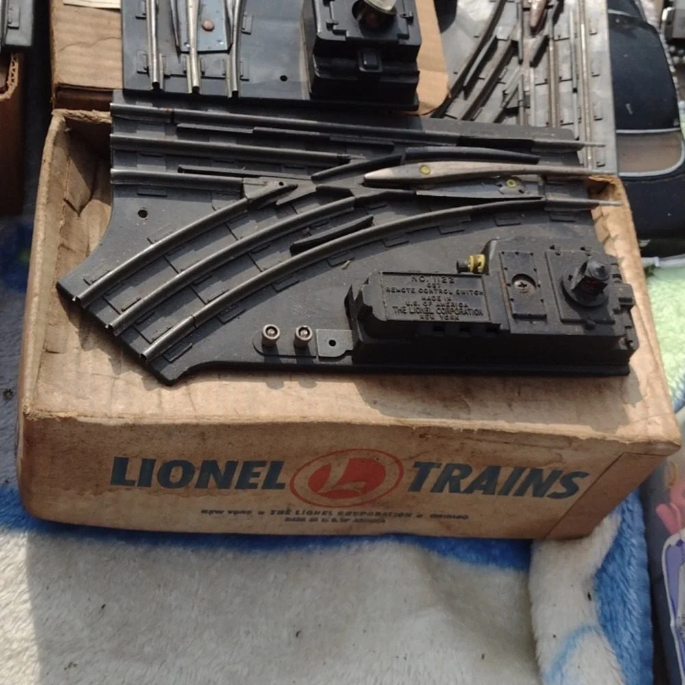 Lionel Train Remote Control Switches & Maintenance Kit - Picture 4 of 7